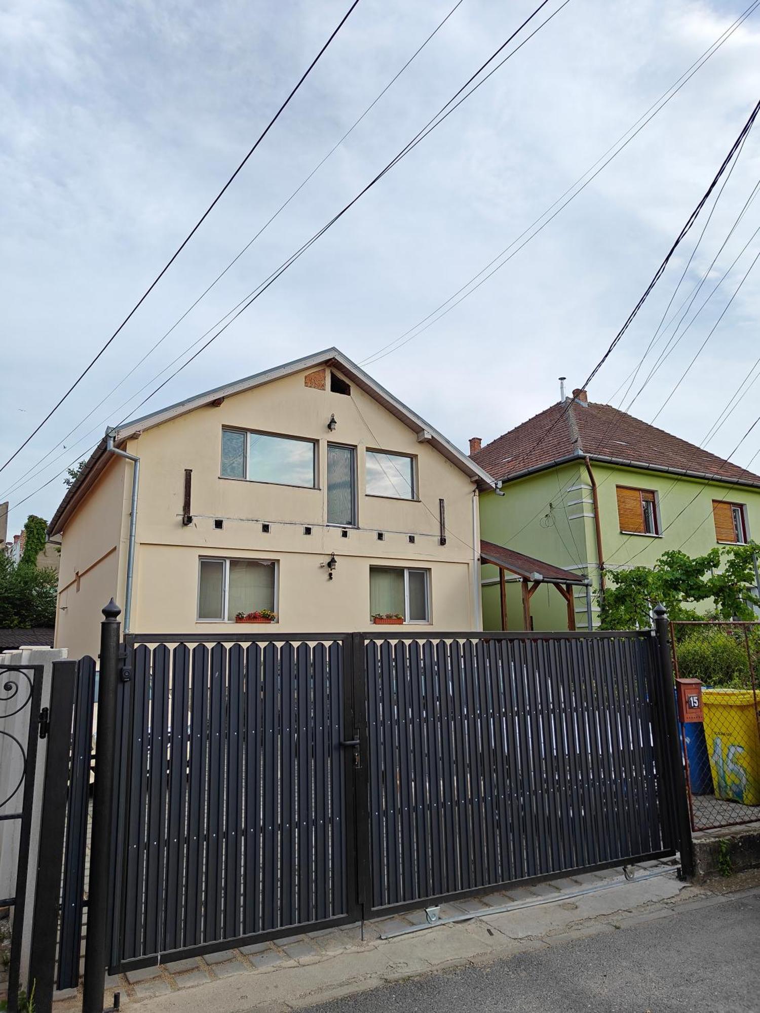 Transsylvanian Wolves Apartment Sibiu Bagian luar foto